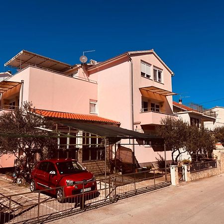 Hope Apartments Vodice Esterno foto